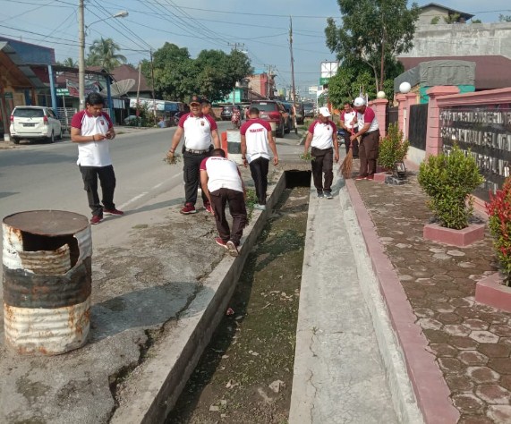  Polsek Padang Bolak Kerja Bhakti Antisipasi Penyebaran Virus Corona