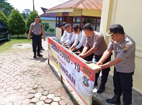 Cegah Virus Corona, Polres Simalungun Sediakan Desinfectan, Westafel Portable Hingga Cairan Pencuci Tangan