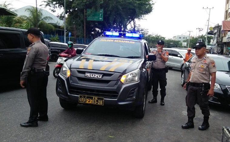 Polresta Pekanbaru dan Jajaran Polsek Sosialisai Pencegahan Covid-19 di Tempat Keramaian