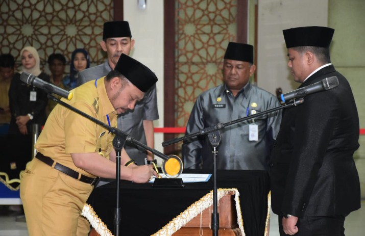  Bupati Kampar Lantik 45 Pejabat Administrator dan Pengawas