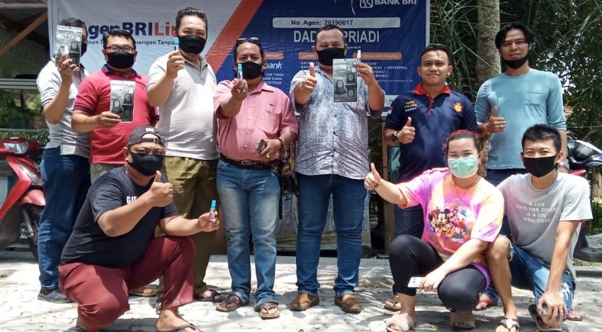 Turut Berpartisipasi Antisipasi Covid-19, Keluarga Aling Ong Bagi 300 Masker dan Anti Septic