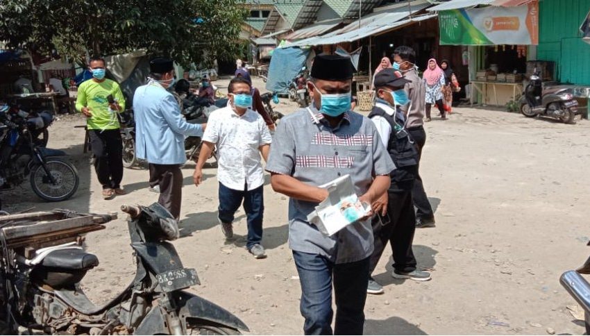  DPC PDIP dan BKPRMI Sergai Lakukan Penyemprotan Disinfektan di Rumah Ibadah Kecamatan Dolok Masihul