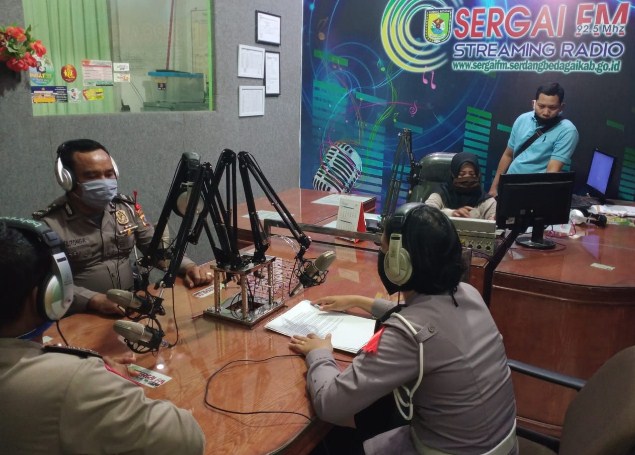  Sat Lantas Polres Sergai Himbau Cegah Covid-19 Melalui Radio