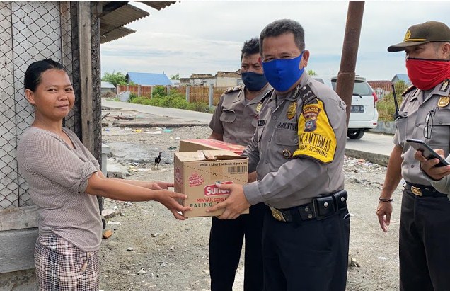  Polres Pelabuhan Belawan Berikan Bantuan Sembako Untuk Penderita Kusta