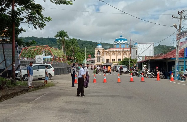  Penutupan Jalan Sirao Gusit Buat Warga  Panik