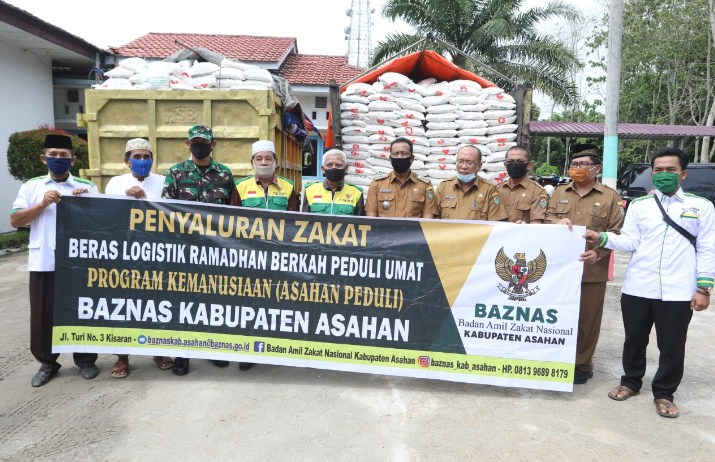  Bupati Serahkan Zakat Baznaz Asahan Untuk 3250 Kepala Keluarga