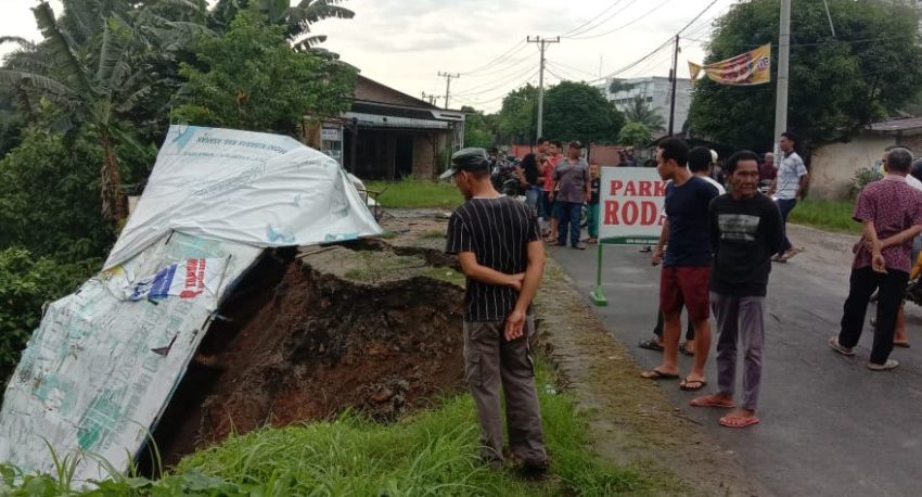 Jalan Sei Silau Longsor, 1 Warung Raib