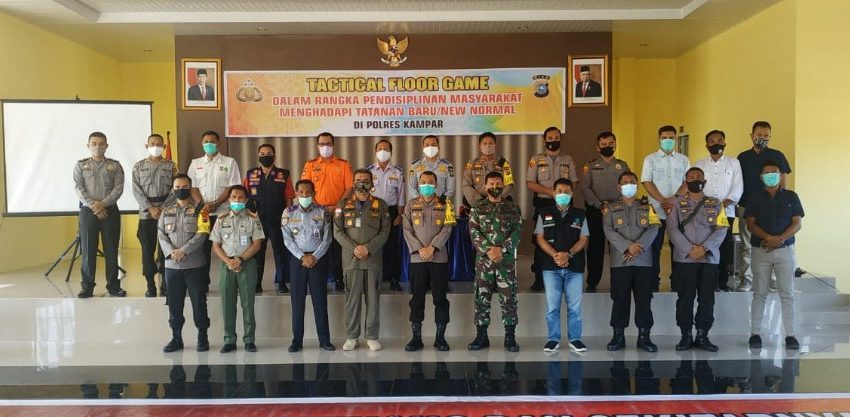  Polres Kampar Gelar Tactical Floor Games Persiapan Pelaksanaan New Normal