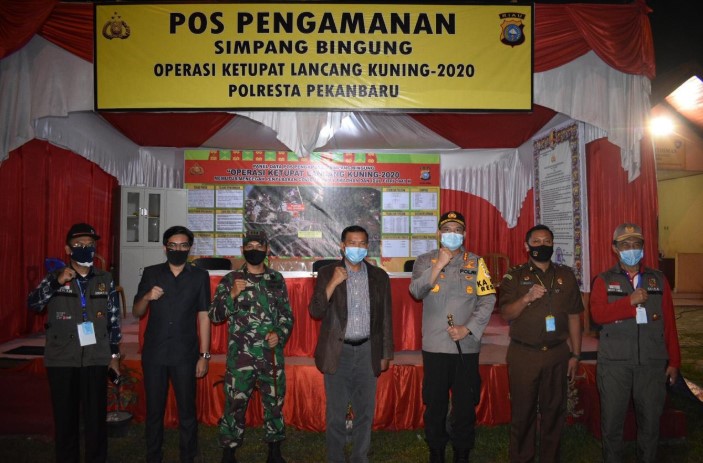  Forkopimda Pekanbaru Lakukan Pengecekan Posko PSBB dan Pospam Ops Ketupat