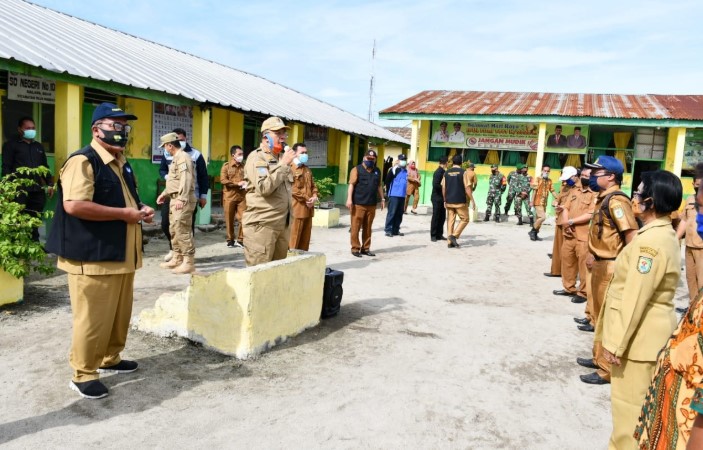  Bupati Sergai Tinjau Pasar dan Sekolah Terdampak Sampah