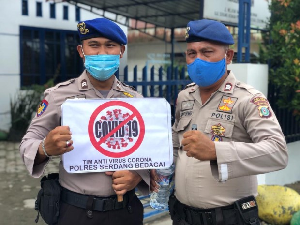  Satpol Airud Polres Sergai Sosialisasi Pencegahan Covid-19 di TPI Desa Pekan Tanjung Beringin