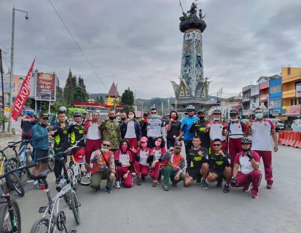  TNI–Polri Karo Gowes Sepeda Bareng Jaga Fisik Tetap Prima