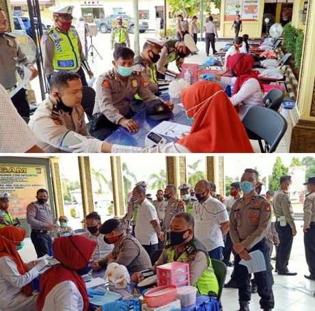  Puluhan Personel Polres Kampar Donorkan Darahnya Jelang Hari Bhayangkara Ke-74