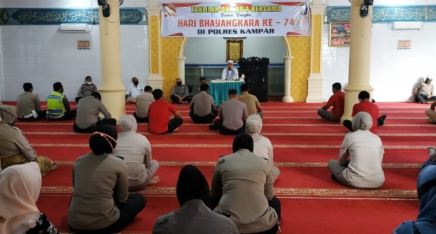  Polres Kampar Gelar Tahlilan dan Do’a bersama di Masjid Al-Ikhlash Jelang Hari Bhayangkara Ke-74