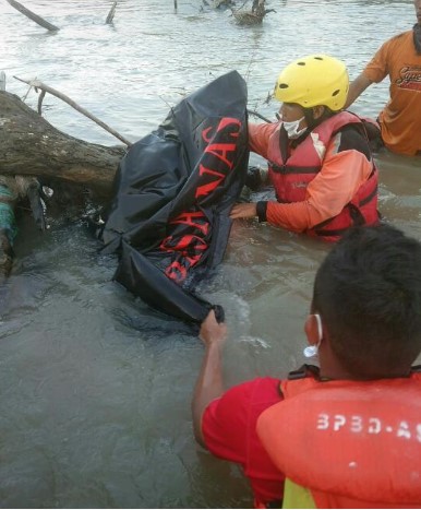  Hanyut di Pantai Napal Air Joman, Pria 22 Tahun Ditemukan Tewas