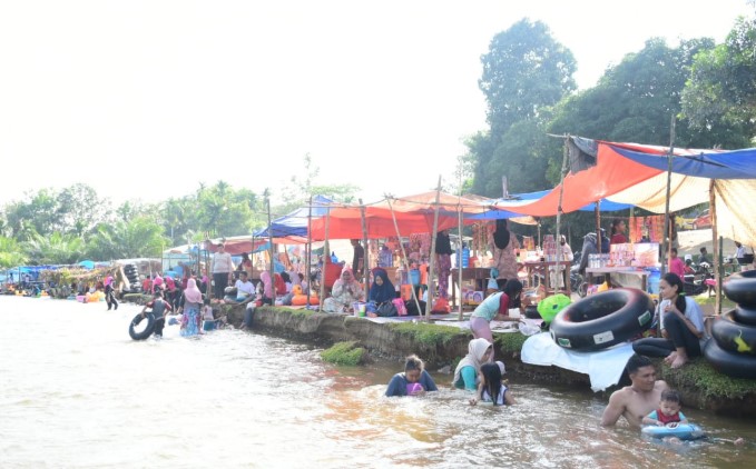  Geliat Pariwisata Kampar Ramai dikunjungi, Sungai Gelombang Mampu tampung 150 Pedagang