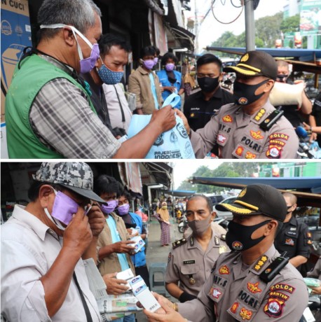  Peduli Loper Koran, Tim Jumat Barokah Polda Banten Bagikan Sembako di Masa Pandemi