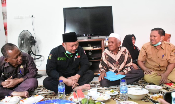  Tokoh Masyarakat Nilai Kepemimpinan Catur Sugeng Tak Ubah Seperti Mantan Bupati HR Soebrantas