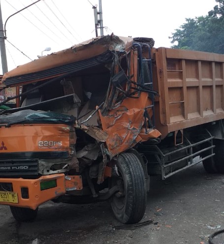  Lakalantas di KM 40-41 Sergai, Dua Truck Ringsek