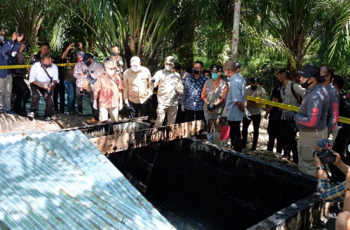  Polda Riau Dalami Peran Korporasi Terkait Kasus Penyulingan Minyak Illegal di Dumai