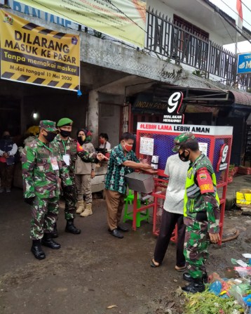  Kodim 0205/Tanah Karo Patroli Gabungan Penertiban Pemakaian Masker