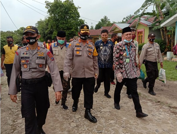 Kapolres dan Bupati Batubara Salurkan Bantuan Bagi Warga Desa Bangun Sari