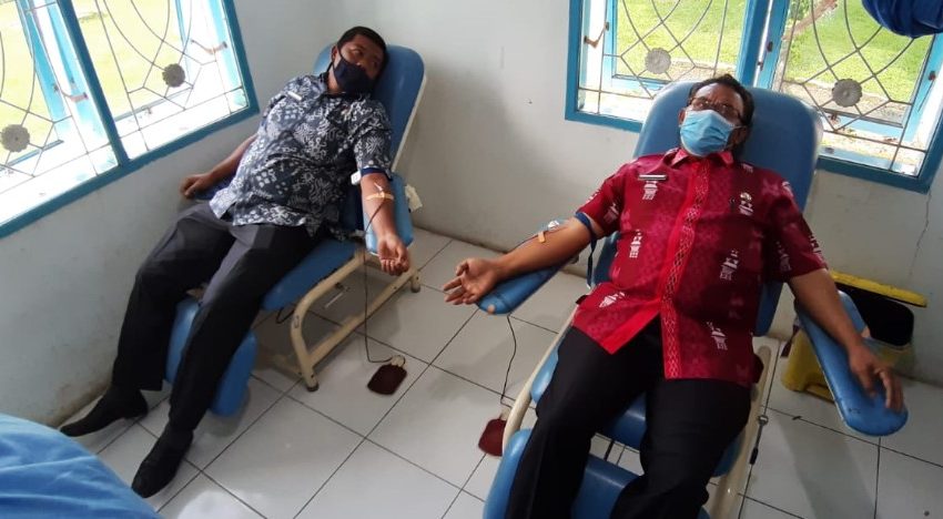 Tingkatkan Daya Tahan Tubuh, Sekdakab Karo dan ASN Gelar Donor Darah