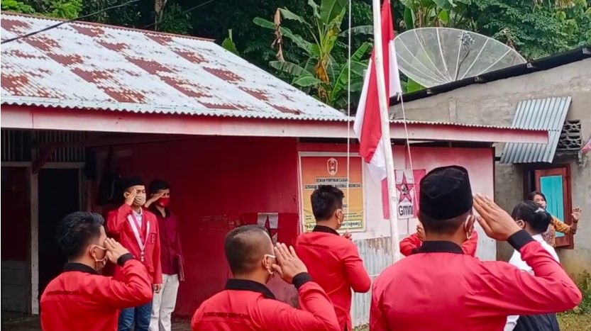  Mengenang Jasa Para Pahlawan, GMNI Gunungsitoli Nias Laksanakan Upacara Bendera