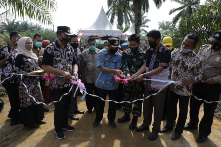  Bupati Asahan Resmikan Jalan Raja Tonga di Kecamatan Aek Ledong