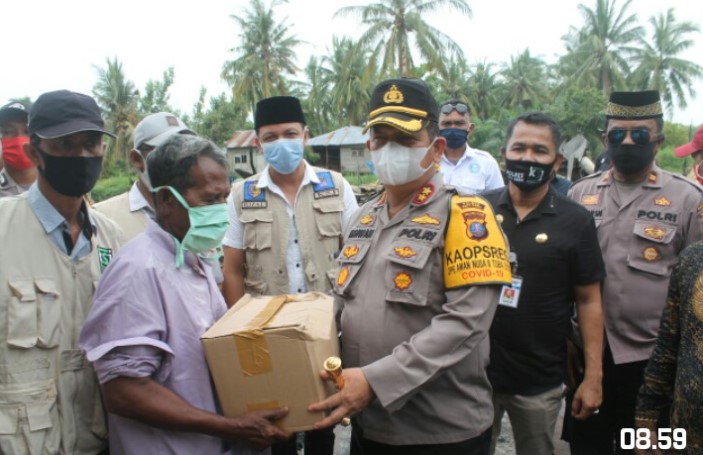  Dengar Kabar 7 Rumah Warga Dilalap Api, Kapolres Batubara dan KSJ Terjun Berikan Bantuan