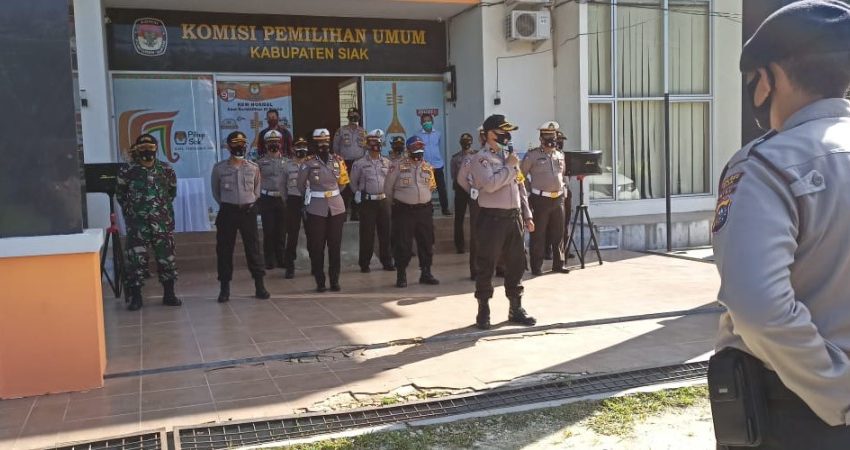  Polres Siak Amankan Pelaksanaan Proses Penetapan Pasangan Calon Bupati dan Wakil Bupati