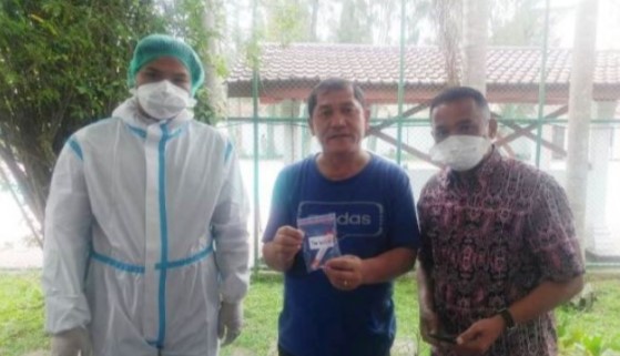  Bupati dan Ketua PKK Kabupaten Karo Swab Test di RSUD Kabanjahe