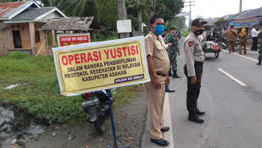  Pemerintah Kecamatan Air Joman Beserta Unsur Forkopimcam Gelar Operasi Yustisi