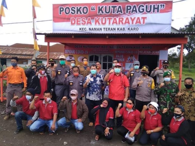  Bupati Karo Bersama Anggota DPR RI Resmikan Kampung Tangguh Kutarayat