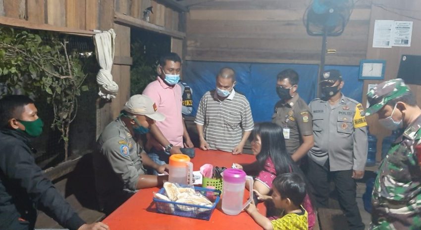  Enam Warung Tuak Tanpa Izin Ditutup Tim Satgas PSBM Covid-19 Desa Kubang Jaya