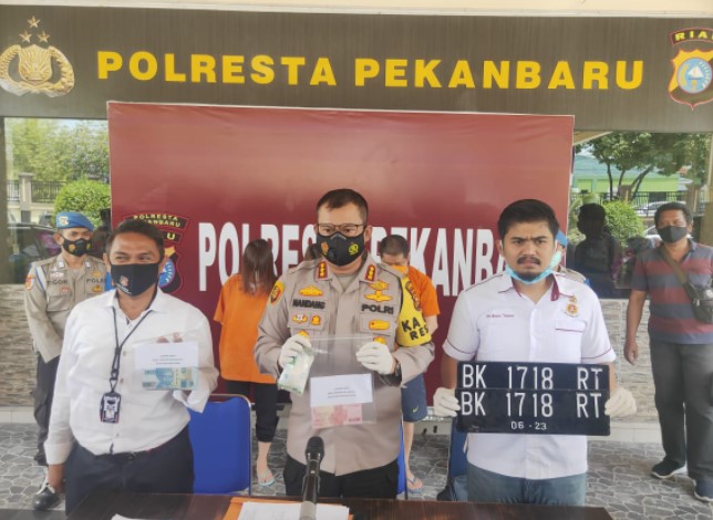  Polresta Pekanbaru Ringkus Tiga Pelaku Sindikat Penipuan Modus Hipnotis Antar Provinsi, Satu DPO