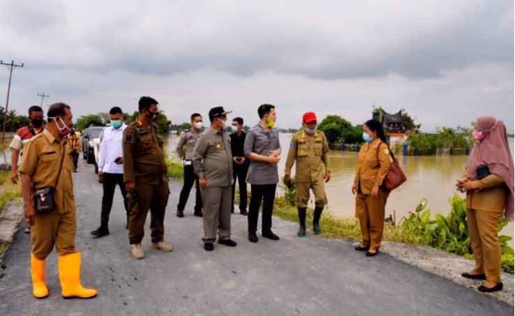  Pjs Bupati Sergai Tinjau Lokasi Banjir di Kecamatan Sei Bamban