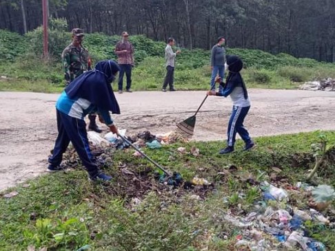  Dinas Lingkungan Hidup Asahan dan Masyarakat Gelar Gotong Royong Massal