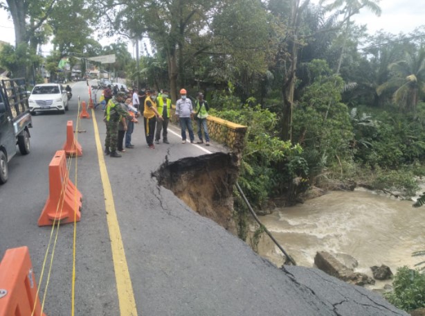  Jalinsum Siantar -Parapat Longsor, Kapolres Simalungun Himbau Pengguna Jalan Tetap Waspada