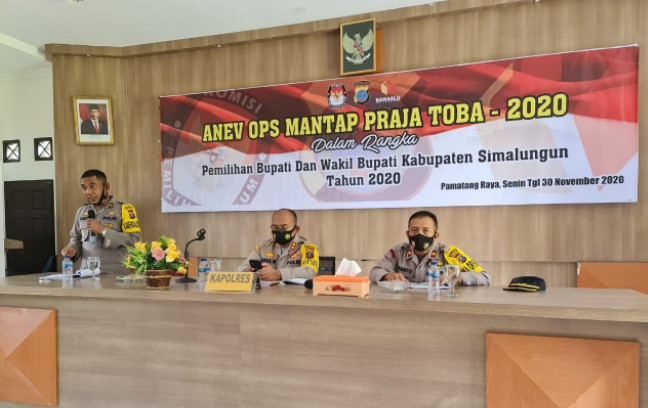  Kapolres Simalungun Pimpin Anev Praja Toba 2020