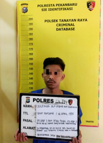  Polisi Sergap Pengedar Ekstasi Jalan Kuantan Raya