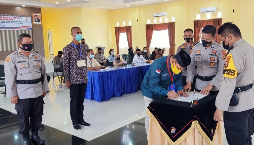  Peserta Rekrutmen Proaktif Bintara Polri T.A. 2021 di Polres Kampar Tandatangani Pakta Integritas