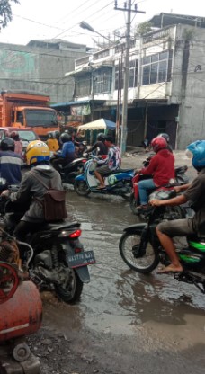  Kondisi Jalan Veteran Labuhan Deli Memprihatinkan