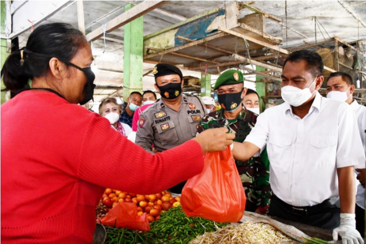  Jelang Natal dan Tahun Baru, Wabup Sergai Tinjau Pasar Tradisional