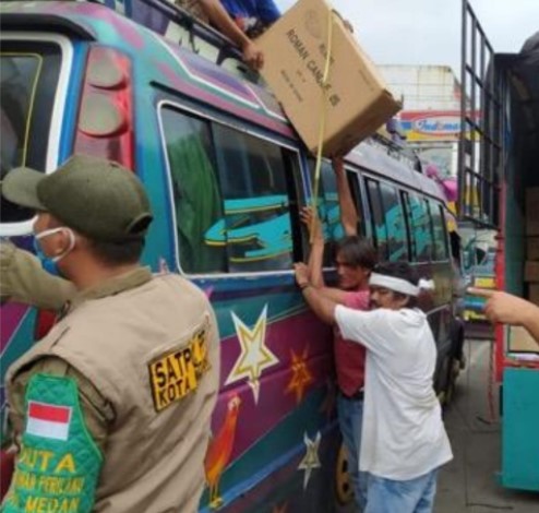  Tim Satgas Covid-19 Kota Medan Himbau Penumpang di Pool Angkutan Disiplin Prokes