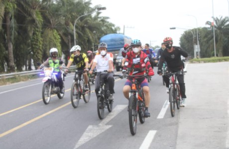  Tingkatkan Imunitas Tubuh, Kapolres Sergai  Gowes Bersama Personel