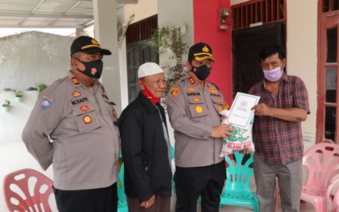 Peringatan HPN Ke- 75, Kapolres Batubara Sambangi Kediaman Wartawan