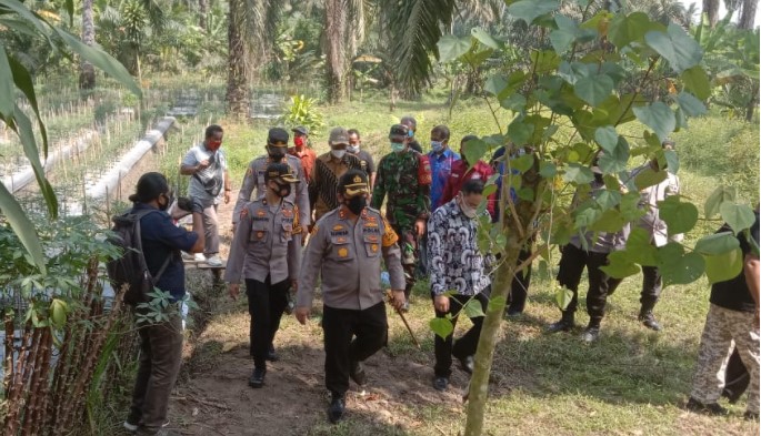 Kapolres Batubara Resmikan Kampung Tangguh Desa Sumber Makmur