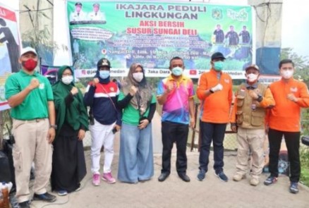 Wali Kota Medan Larungkan Cairan Eco Enzyme Ke Sungai Deli