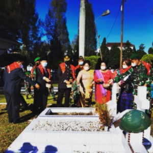  Perayaan Peringatan Hari Jadi Kabupaten Karo Ke- 75 Hanya Ziarah ke Makam Pahlawan